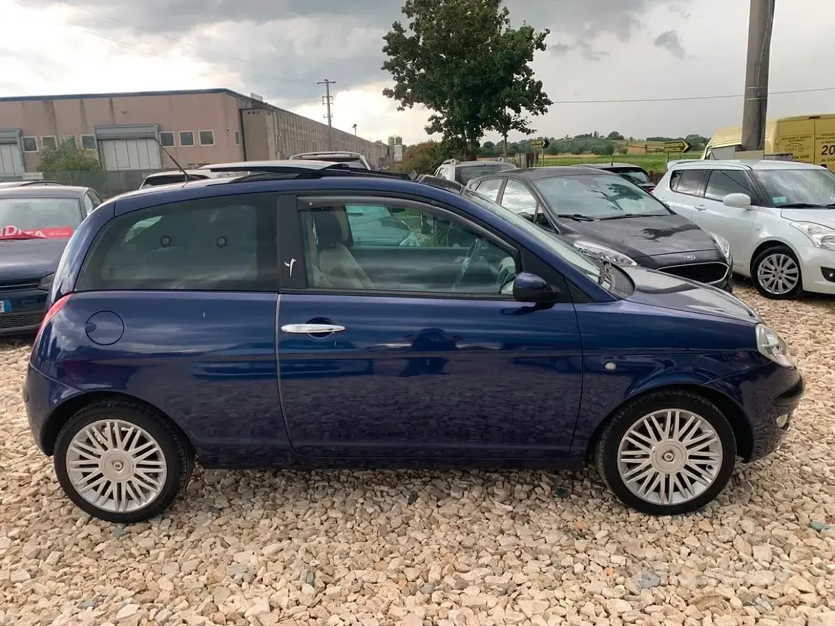 Usata Lancia Ypsilon 95 CV (69 kW) 2006 Blu Utilitaria