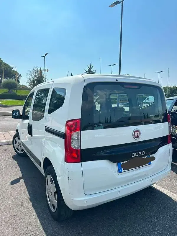 Usata Fiat Qubo Trekking 77 CV (56 kW) 2022 Monovolume