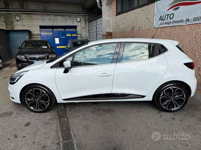Second-hand Renault Clio IV Intens 90 CP (66 kW) 2017 Alb Berlinǎ