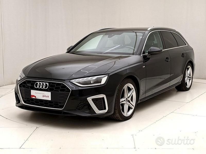 Usata Audi A4 S-Line 204 CV (150 kW) 2024 Nero ebony metallizzato Station wagon