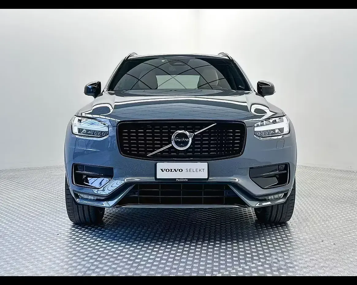 Usata Volvo XC90 Plus 235 CV (172 kW) 2022 Thunder grey SUV