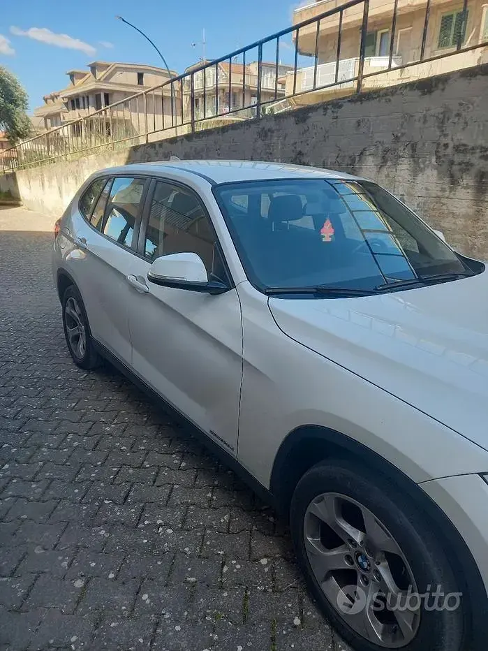 Usata BMW X1 143 CV (105 kW) 2014 Bianco SUV