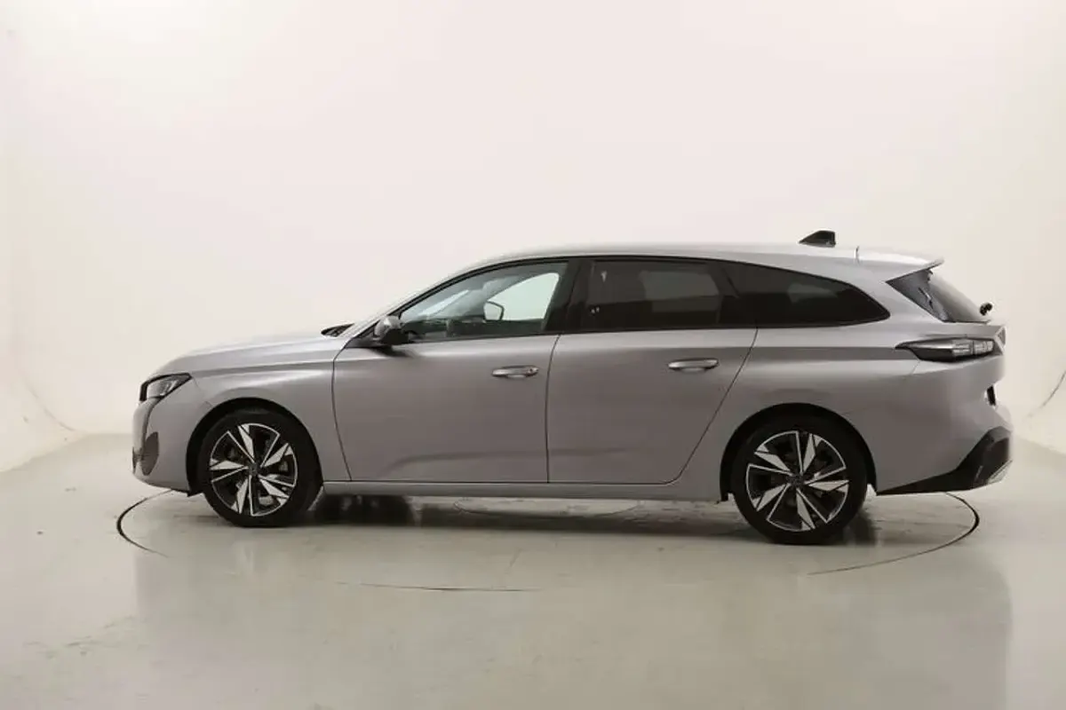 Usata Peugeot 308 SW Allure 131 CV (96 kW) 2023 Argento Station wagon