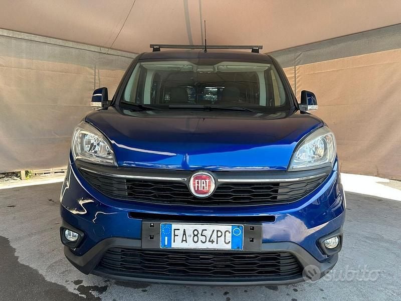 Usata Fiat Doblò Easy 135 CV (99 kW) 2015 Blu Monovolume
