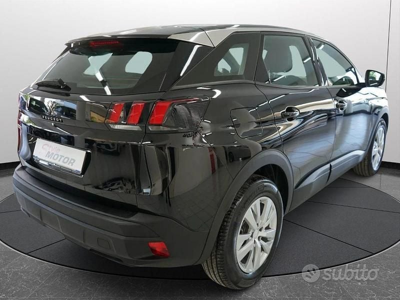 Usata Peugeot 3008 Active 131 CV (96 kW) 2023 Nero SUV