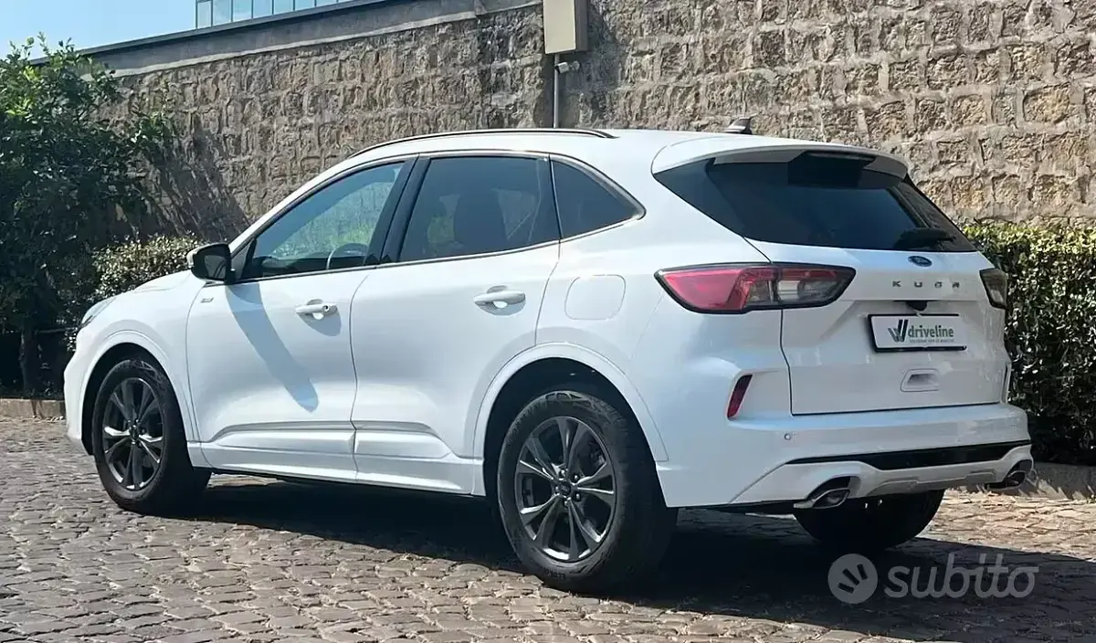 Usata Ford Kuga ST 120 CV (88 kW) 2023 Bianco SUV