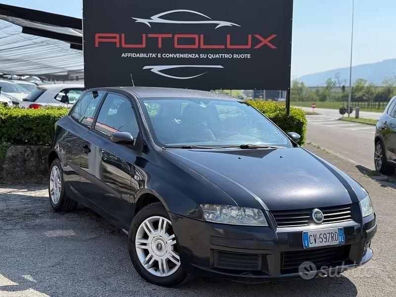Usata Fiat Stilo Active 100 CV (73 kW) 2005 Nero Berlina