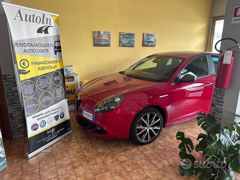 Usata Alfa Romeo Giulietta Super 120 CV (88 kW) 2017 Rosso Utilitaria