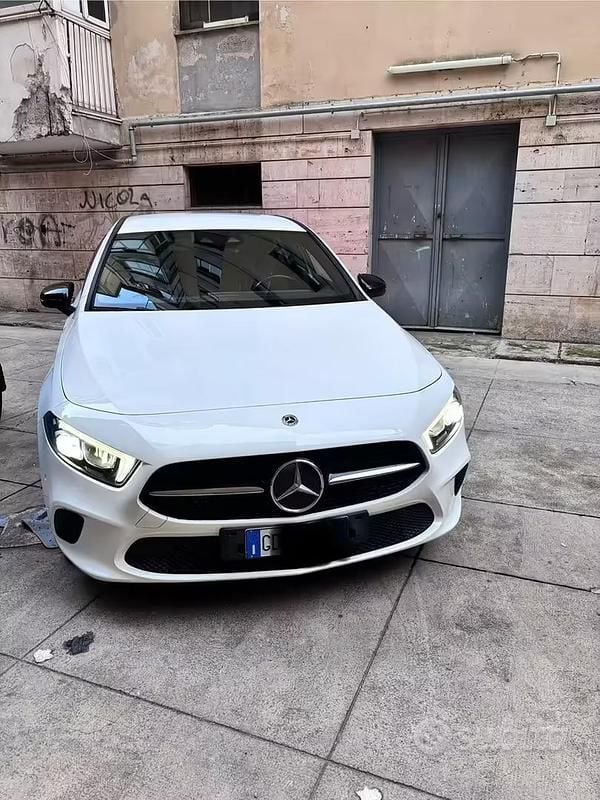 Usata Mercedes A200 150 CV (110 kW) 2022 Bianco Berlina