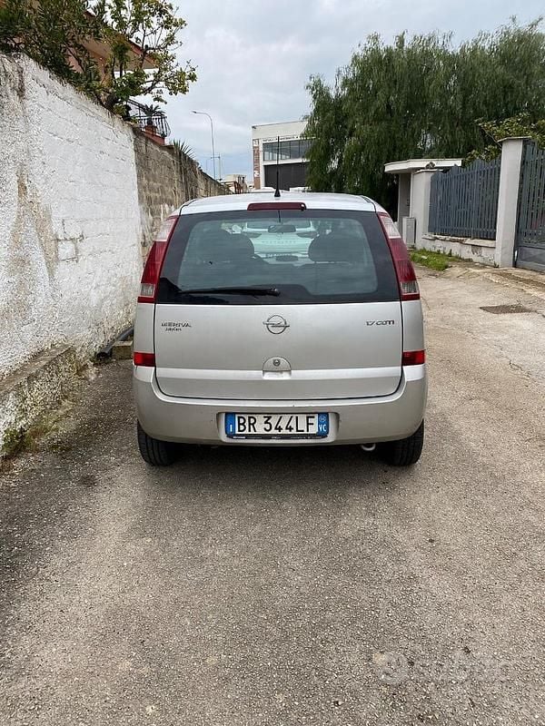 Usata Opel Meriva 101 CV (74 kW) 2004 Grigio Monovolume