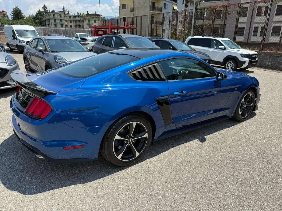 Usata Ford Mustang Fastback 314 CV (230 kW) 2018 Blu/azzurro Coupé