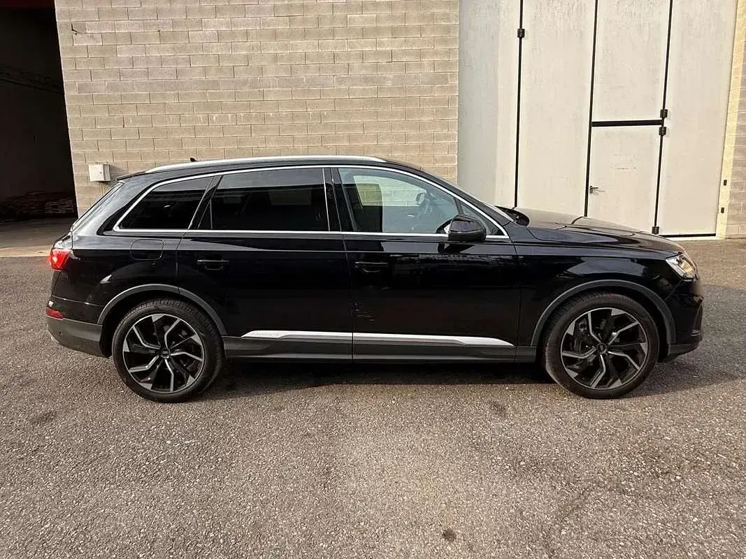 Usata Audi Q7 Ambiente 286 CV (210 kW) 2021 Nero SUV