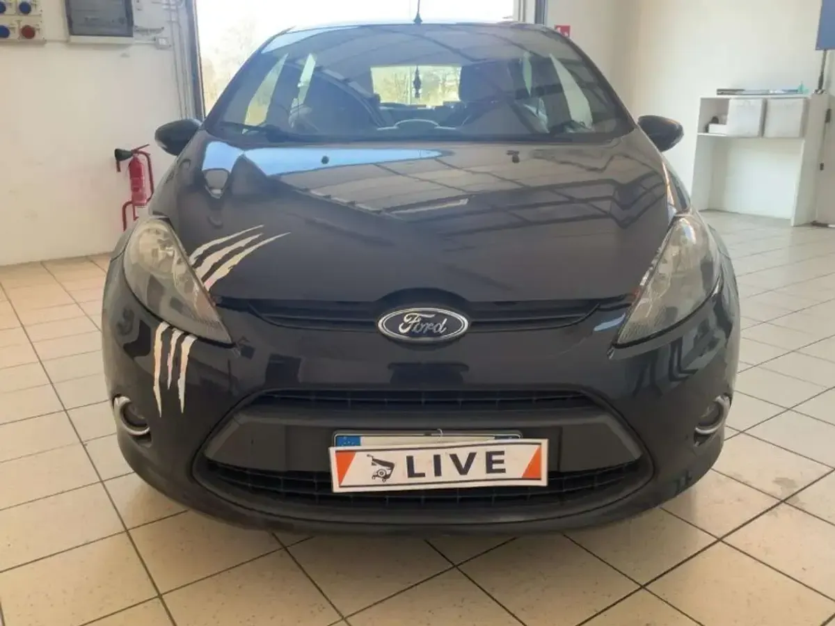 Usata Ford Fiesta Business Edition 69 CV (50 kW) 2012 Nero Berlina