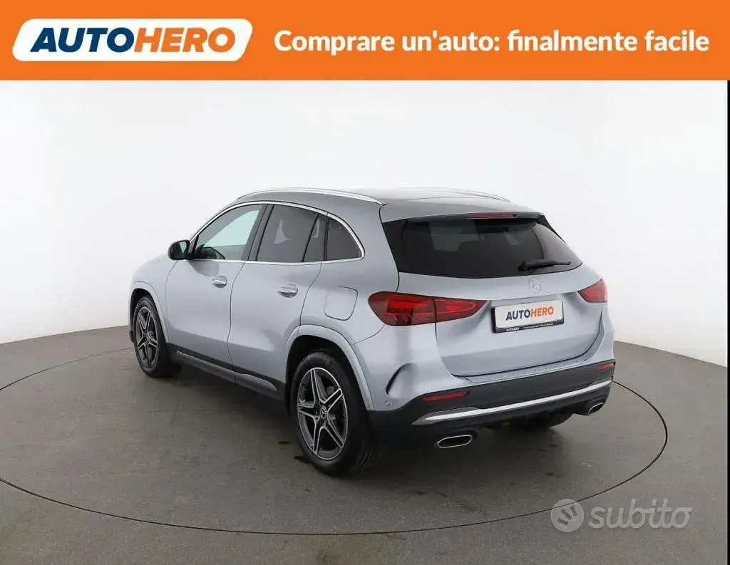 Usata Mercedes GLA180 116 CV (85 kW) 2024 Grigio SUV