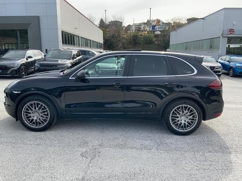 Usata Porsche Cayenne 245 CV (180 kW) 2011 Nero SUV