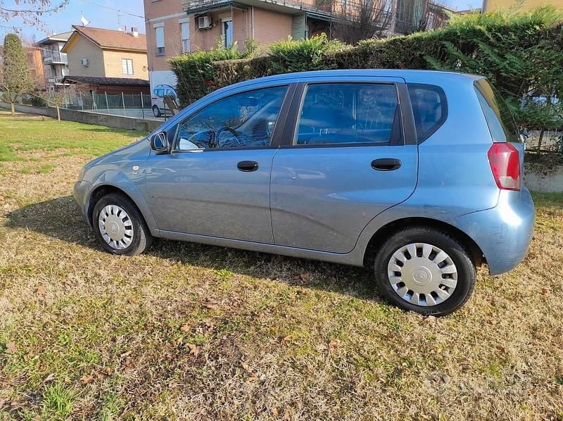 Usata Chevrolet Kalos SX 72 CV (52 kW) 2006 Blu Berlina