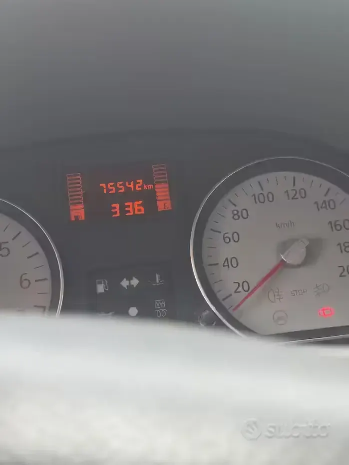 Brugt Dacia Sandero Ambiance 75 HK (55 kW) 2012 Rød Sedan