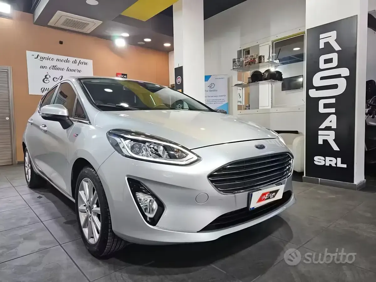 Usata Ford Fiesta Titanium 75 CV (55 kW) 2019 Grigio Utilitaria