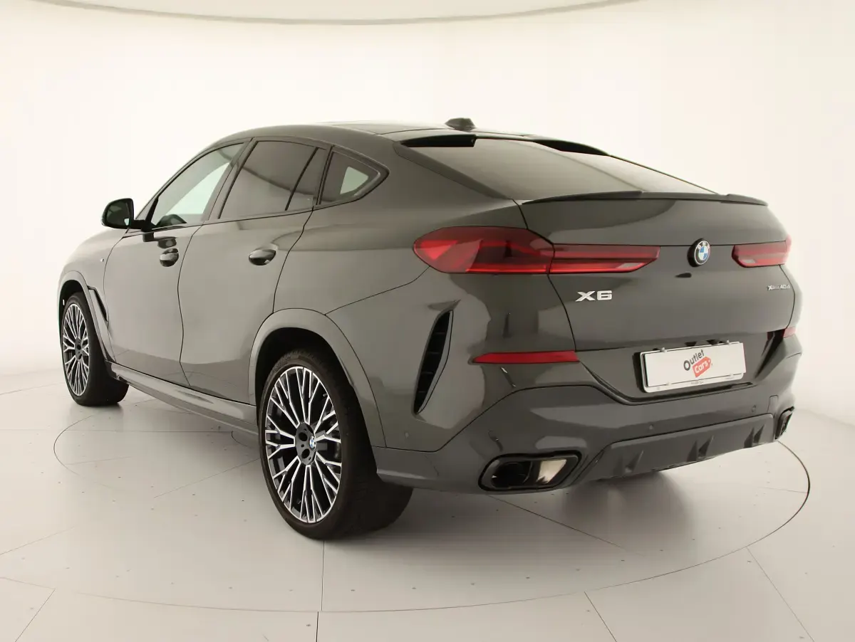 Usata BMW X6 M Sport 380 CV (279 kW) 2024 Nero metallizzato SUV