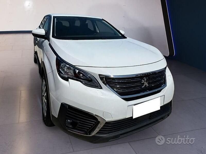 Usata Peugeot 5008 Access 130 CV (95 kW) 2017 Bianco SUV