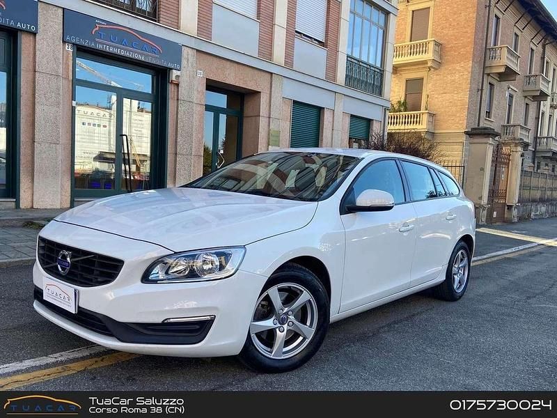 Bianco Usata 2017 Volvo V60 Business Edition Station wagon | 8900 € (Ottimo prezzo) - Immagine 1/4