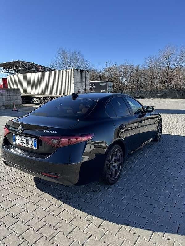Usata Alfa Romeo Giulia Business 150 CV (110 kW) 2018 Nero Berlina