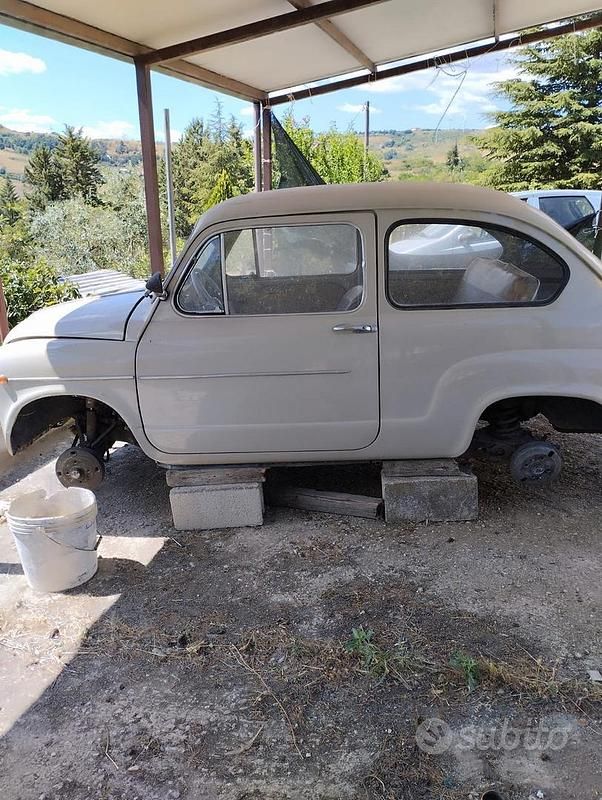 Usata Fiat 750 1960 Marrone