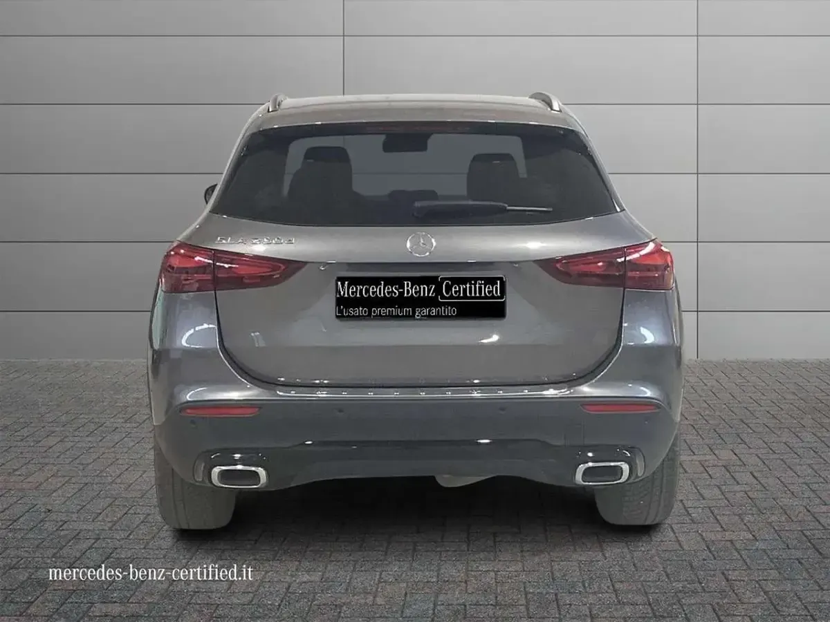 Usata Mercedes GLA200 Advanced Plus 150 CV (110 kW) 2024 Grigio SUV