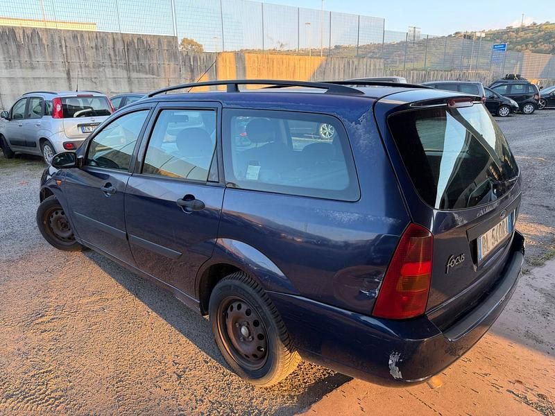 Usata Ford Focus 89 CV (65 kW) 2002 Blu Station wagon