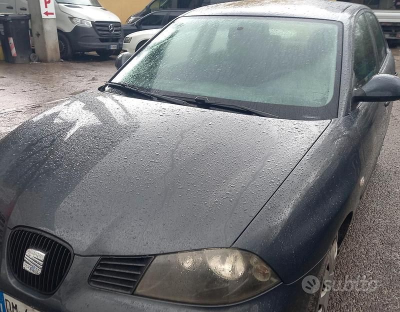 Usata Seat Ibiza 80 CV (58 kW) 2008 Grigio Berlina