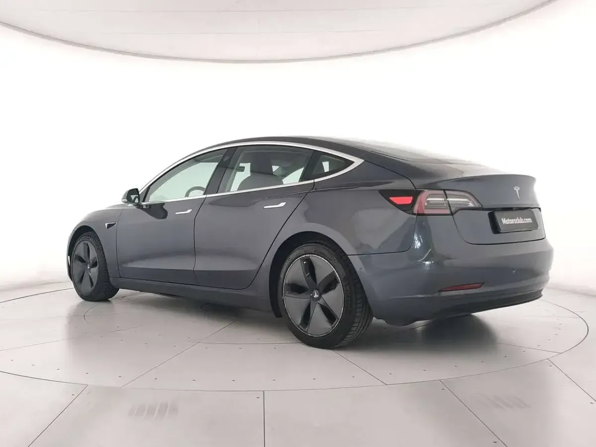 Usata Tesla Model 3 152 kW (208 CV) 2019 Grigio Berlina