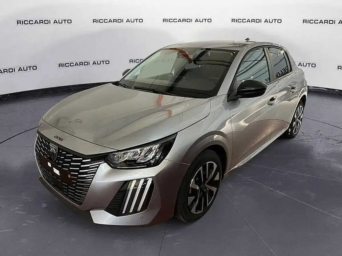 Usata Peugeot 208 Business-Line 101 CV (74 kW) 2026 Utilitaria