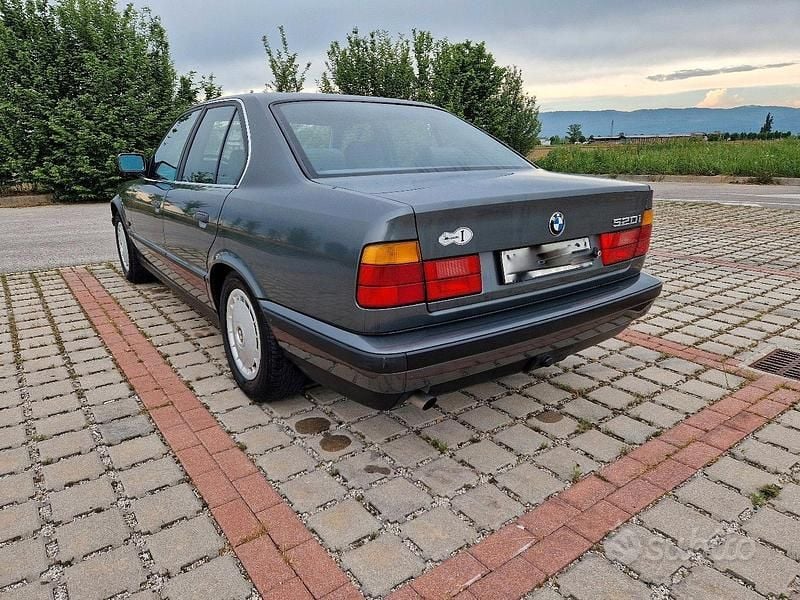 Usata BMW 520 129 CV (94 kW) 1989 Grigio Berlina