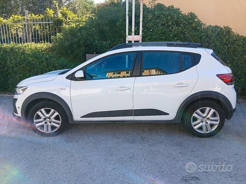 Usata Dacia Sandero Stepway 90 CV (66 kW) 2024 Bianco Utilitaria