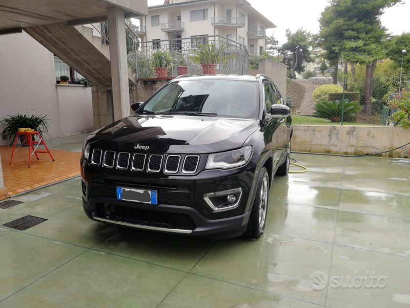 Usata Jeep Compass Limited 120 CV (88 kW) 2017 Nero SUV