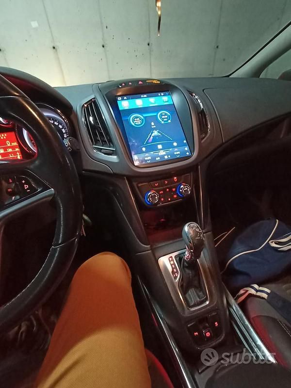 Usata Opel Zafira Tourer 165 CV (121 kW) 2013 Grigio Monovolume