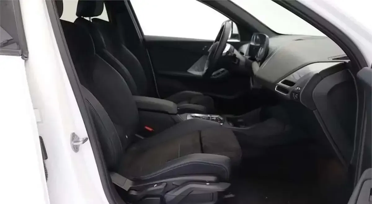 Usata BMW 118 M Sport 163 CV (119 kW) 2025 Grigio Utilitaria