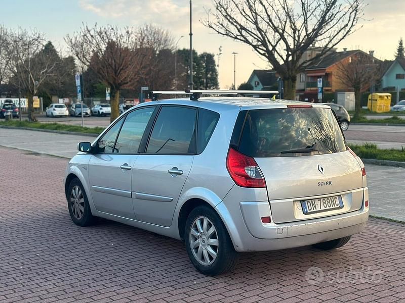 Usata Renault Scénic II 2008 Grigio Monovolume