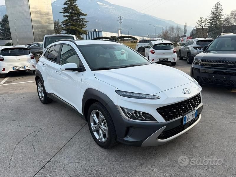 Usata Hyundai Kona 120 CV (88 kW) 2023 Bianco SUV