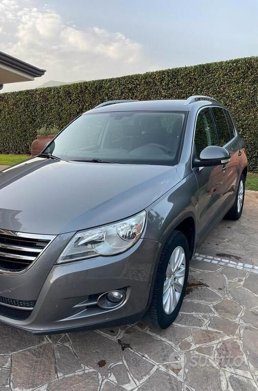 Begagnad VW Tiguan 2012 Grå SUV