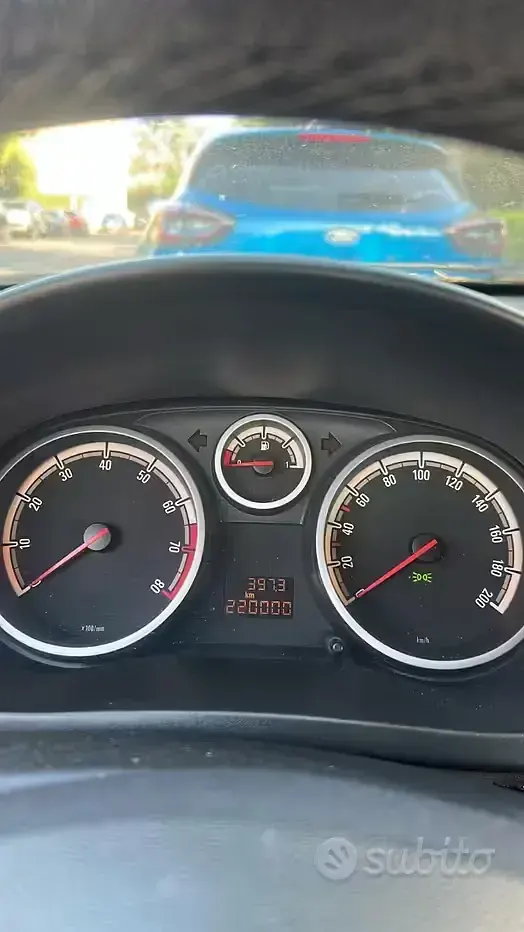 Usata Opel Corsa 86 CV (63 kW) 2012 Nero Utilitaria