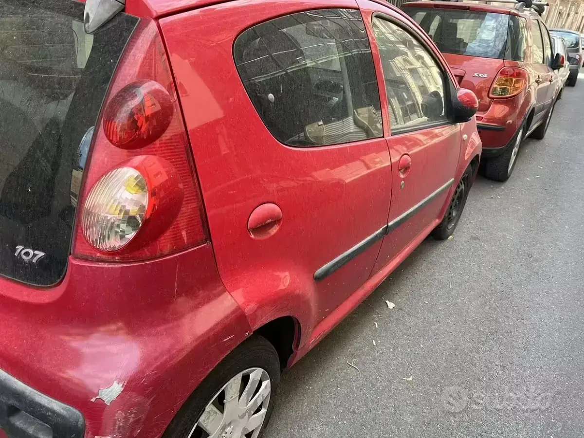 Usata Peugeot 107 54 CV (39 kW) 2008 Rosso Utilitaria