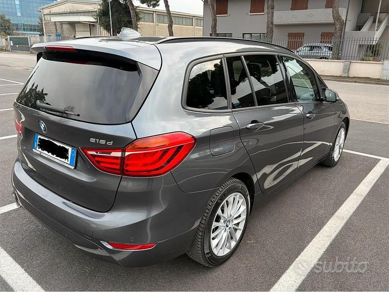 Usata BMW 216 2022 Grigio Monovolume