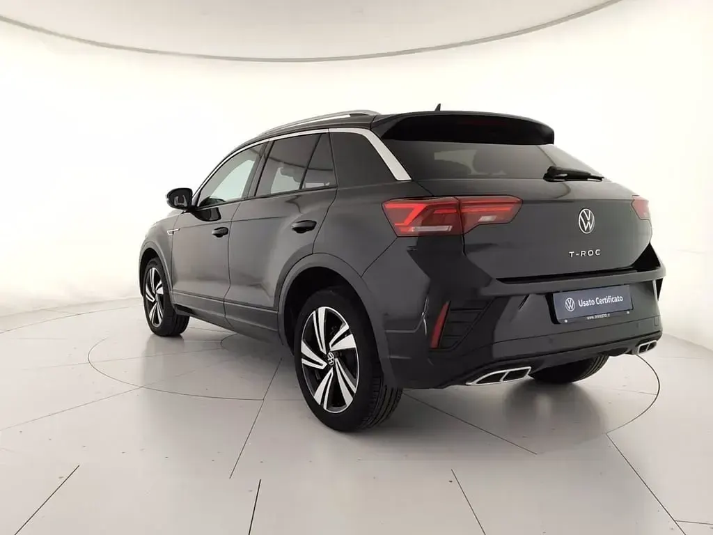 Usata VW T-Roc R-line 150 CV (110 kW) 2024 Deep black perlato SUV