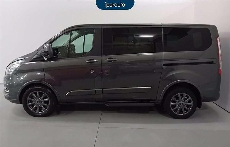 Usata Ford Tourneo Custom Titanium 131 CV (96 kW) 2021 Grigio s. Furgone