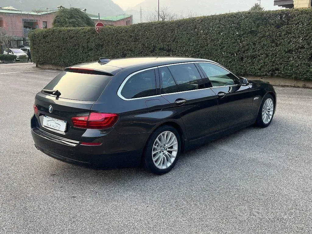 Occasion BMW 520 Luxury Line 190 ch (139 kW) 2018 Bleue Break