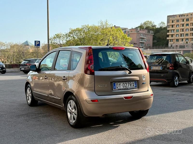 Usata Nissan Note 88 CV (64 kW) 2009 Marrone Utilitaria