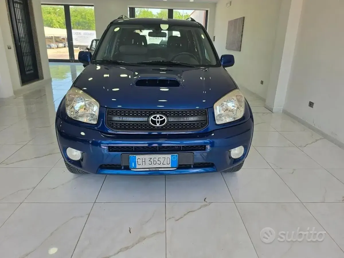 Usata Toyota RAV4 Sol 116 CV (85 kW) 2004 Bluazzurro SUV
