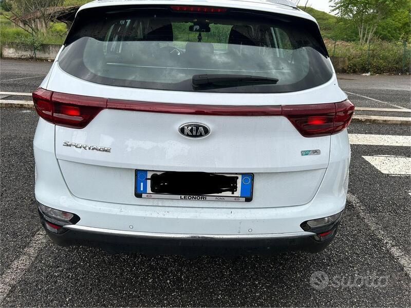 Usata 2020 Kia Sportage SUV | 18.000 € (Buon prezzo) - Immagine 1/4