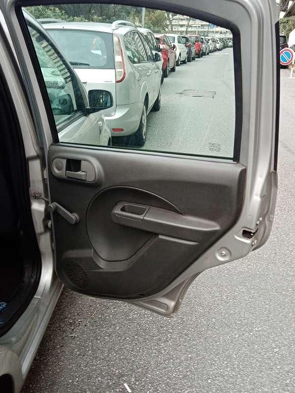 Usata Fiat Panda Dynamic 60 CV (44 kW) 2007 Argento Utilitaria